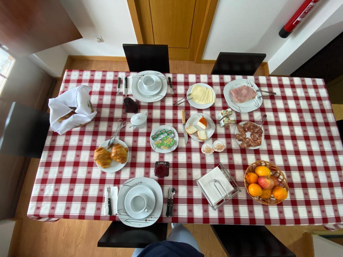בית הארחה טורה דה מונקורבו 	Casa Do Ti Latoeiro מראה חיצוני תמונה